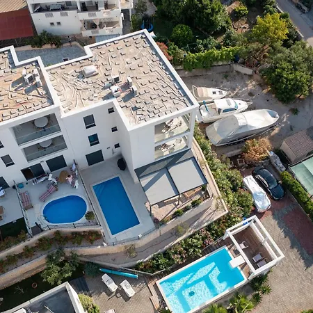 Tramontana With Pool Murter